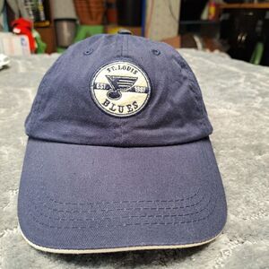 ST LOUIS BLUES HOCKEY BALL CAP MENS SIZE OS NAVY BLUE STRAPBACK FOX SPORTSNET